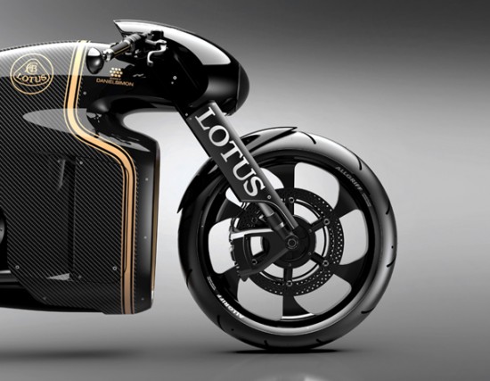 C-01 moto Lotus Daniel Simon