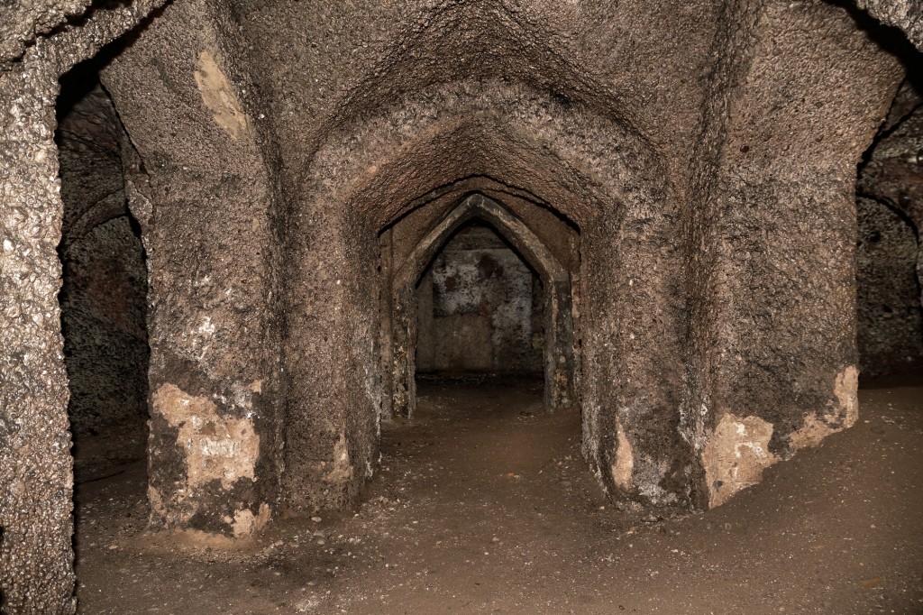 temple souterrain abandonné