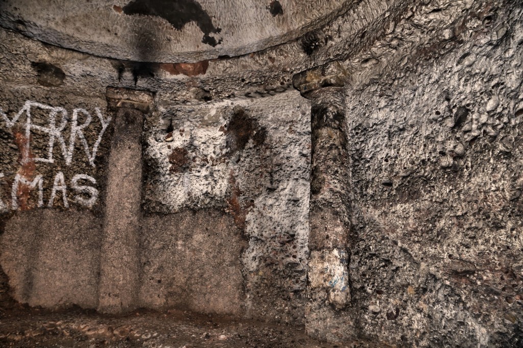 temple souterrain abandonné