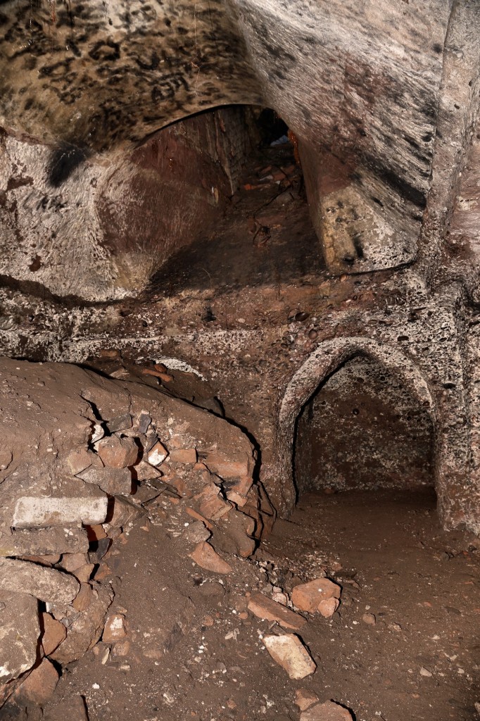 temple souterrain abandonné