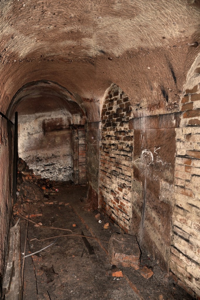 temple souterrain abandonné