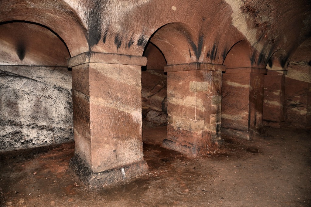 temple souterrain abandonné