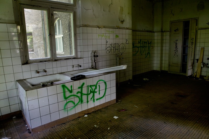 hôpital pour enfants abandonné