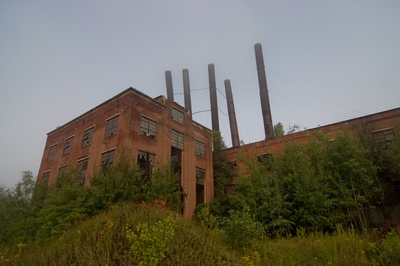 centrale à charbon abandonnée