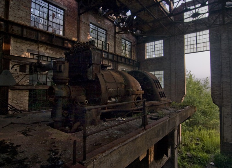 centrale à charbon abandonnée