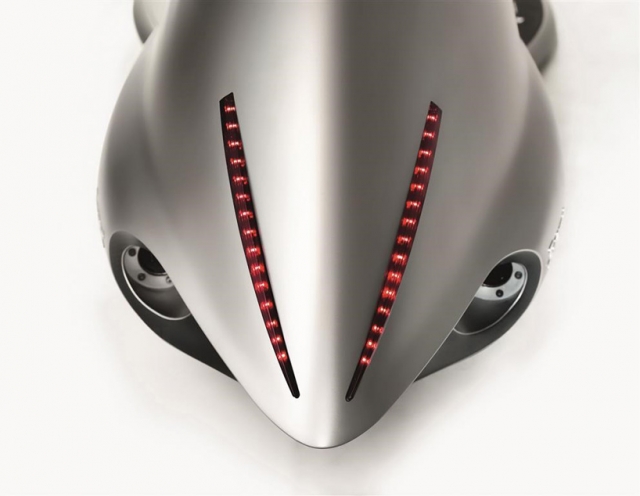 moto Akrapovic Full Moon