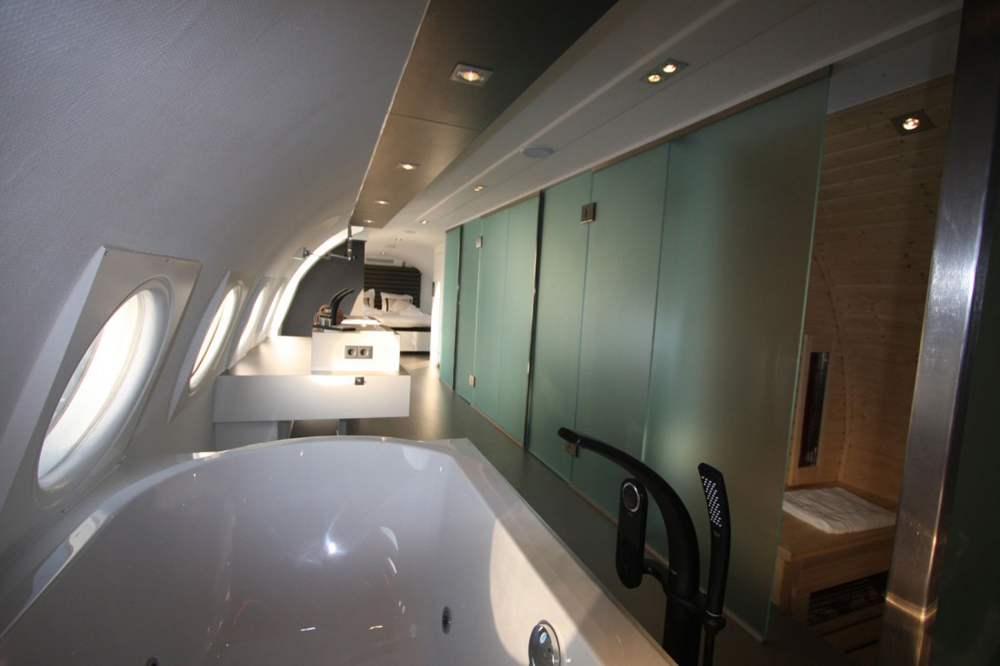 Airplane Suite