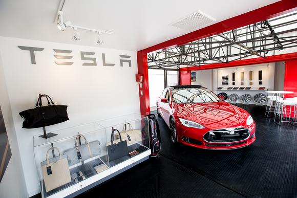 Concession Tesla containers Elon Musk