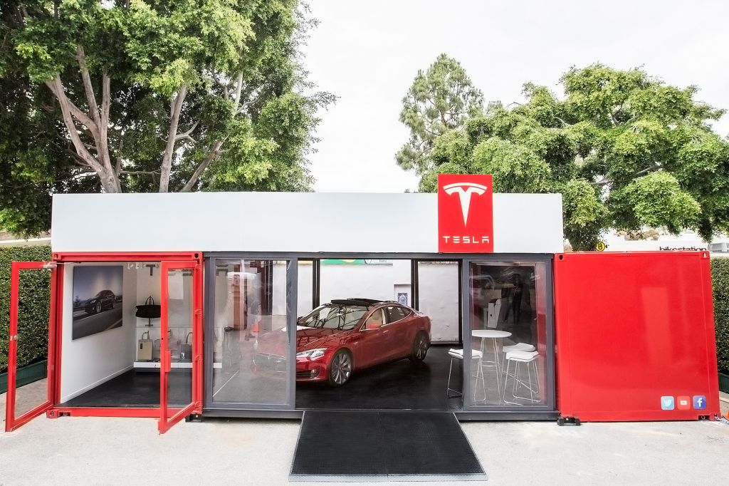 Concession Tesla containers Elon Musk