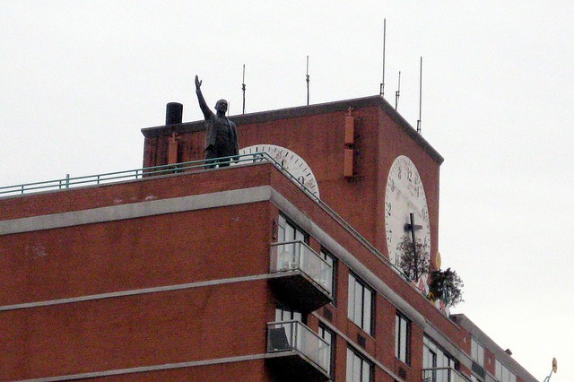 City Guide New York Lenin Statue 