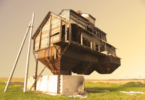 bâtiments abandonnés urbex Russie rurale bâtiment agricole flottant