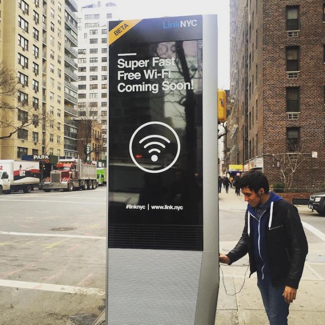 cabines téléphoniques hubs Wi-Fi à New York LinkNYC