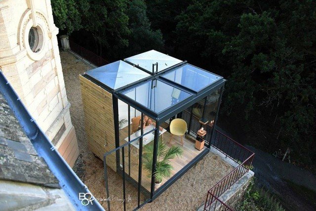 Un Cube dans mon jardin by Frédéric Tabary