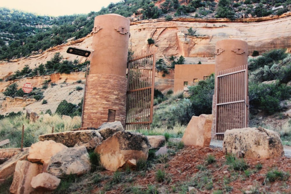 Cliff Haven maison autosuffisante installée au cœur d’une falaise