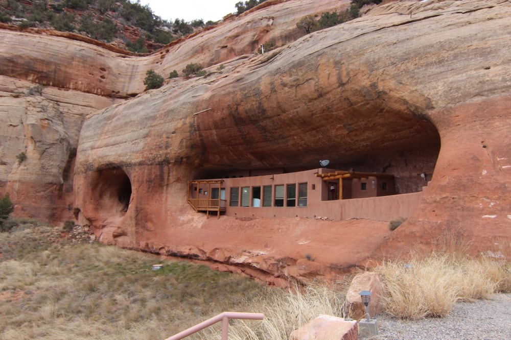 Cliff Haven maison autosuffisante installée au cœur d’une falaise