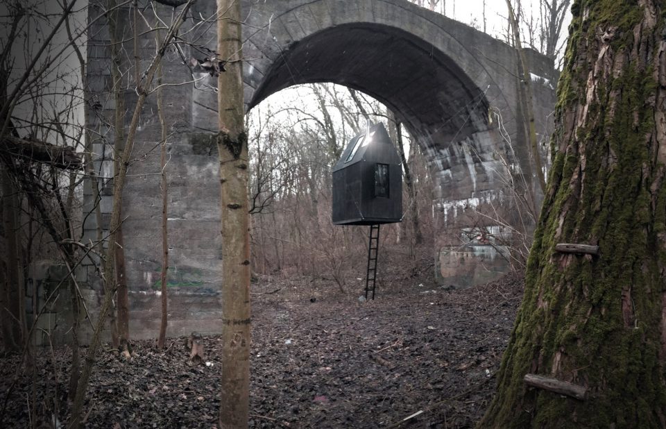 Flying Black House