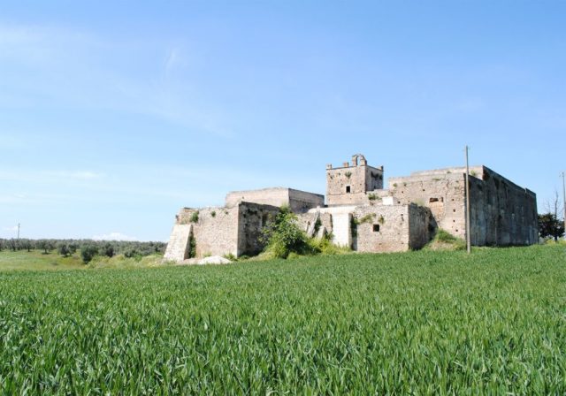 Italie offre ses châteaux et ses villas abandonnées