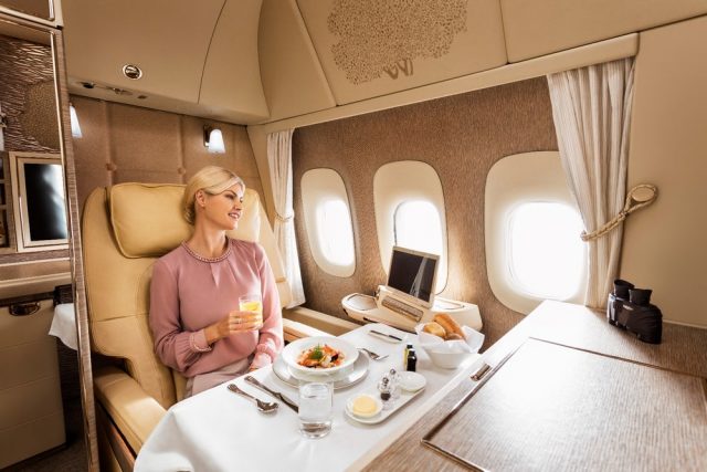 Emirates dévoile les nouvelles suites privées de ses Boeing