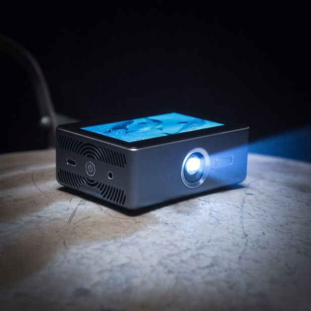 Sweam – Un projecteur intelligent de poche avec écran tactile