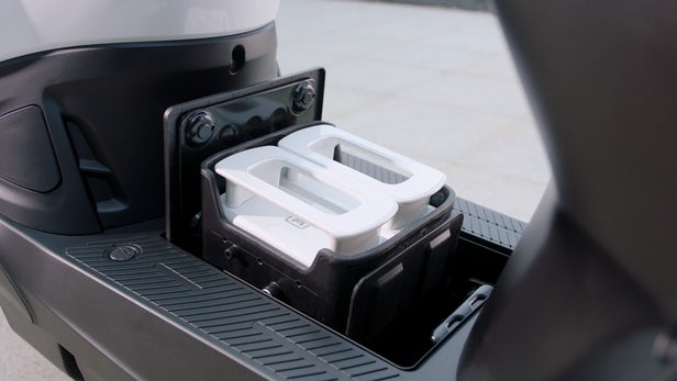 Ionex – Le dernier e-scooter de KYMCO propose un nouveau système de recharge de batterie