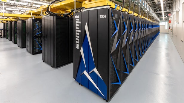 Summit – Le superordinateur le plus puissant du monde gère des calculs stupéfiants de 200 000 trillions par seconde