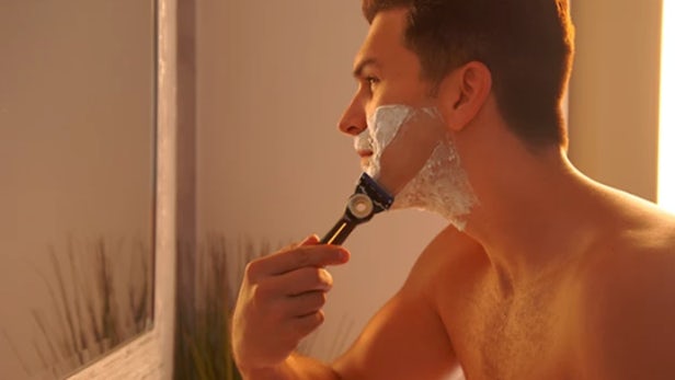Le rasoir chauffant de Gillette imite les effets d'un rasage à la serviette chaude