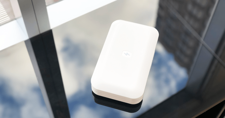 PhoneSoap – Un gadget pour nettoyer votre téléphone portable