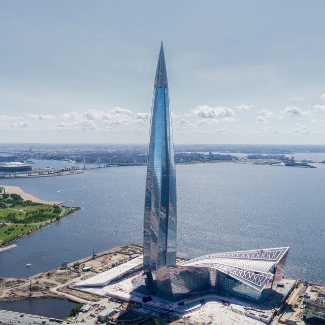 Lakhta - L'immense centre russe nommé gratte-ciel de l'année 1