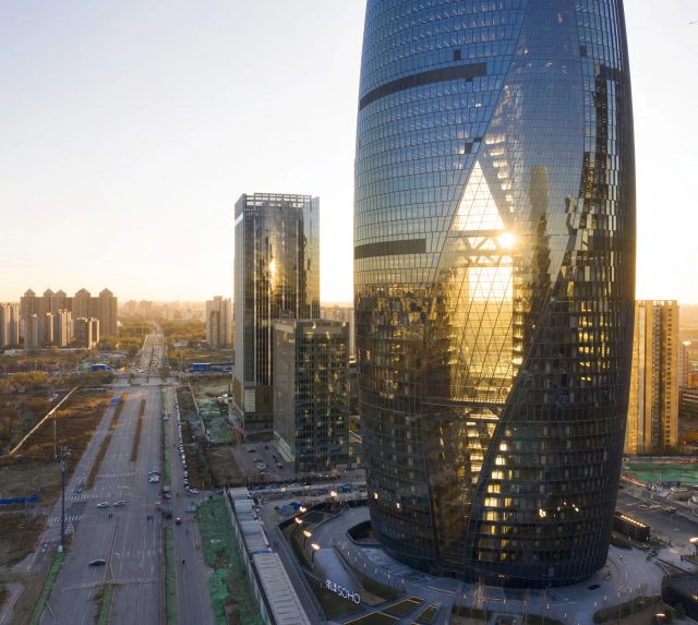 Leeza Soho de Zaha Hadid Architects