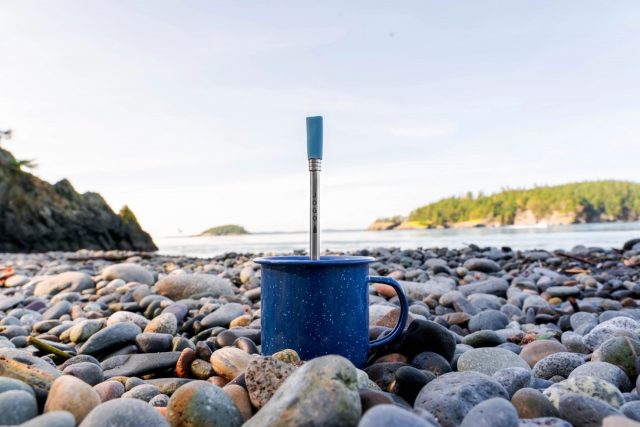 La paille à café JoGo permet d'obtenir un café robuste et frais au plus profond de la nature