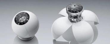 L'étrange horloge Orb de MB&F est inspirée par des yeux et des ailes de scarabée