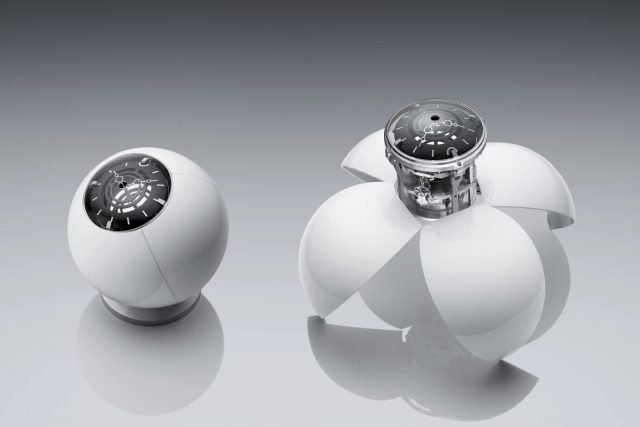 L'étrange horloge Orb de MB&F est inspirée par des yeux et des ailes de scarabée