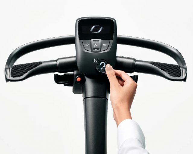 C+walkT – Le scooter électrique à trois roues de Toyota 1