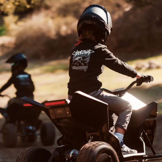 Le Cyberquad Tesla inspiré du Cybertruck pour enfants est disponible à la commande 3