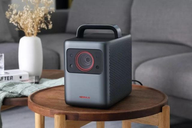 Anker illumine la soirée cinéma à la maison avec le projecteur Nebula Cosmos Laser 4K