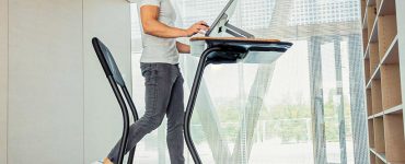 WALKOLUTION - Le bureau à tapis roulant pour travailler et de marcher en même temps