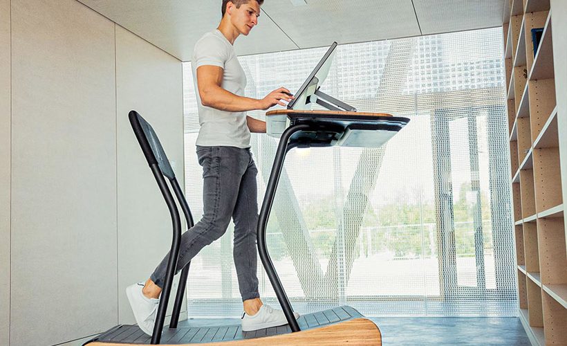 WALKOLUTION - Le bureau à tapis roulant pour travailler et de marcher en même temps