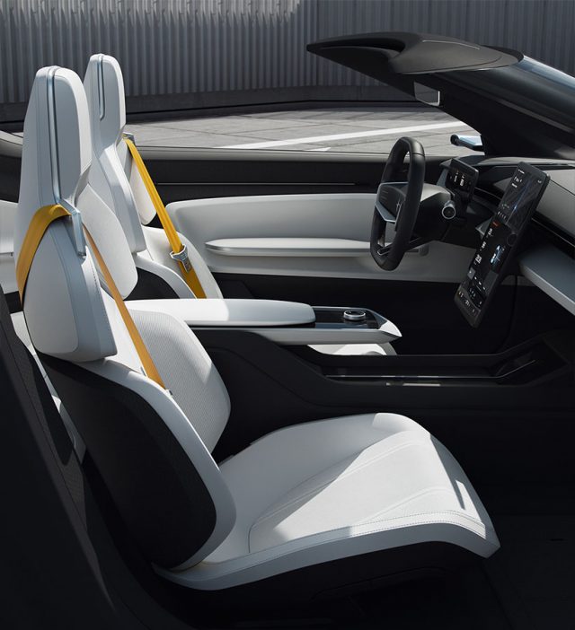 Polestar O₂ Concept Electric Roadster est livré avec un drone cinématique intégré 2