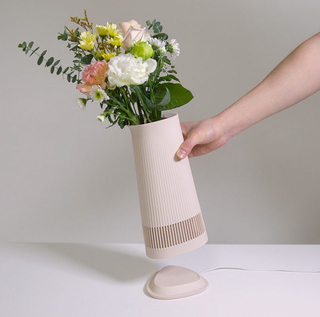 Blooming Product - Un haut-parleur et un vase en un seul produit