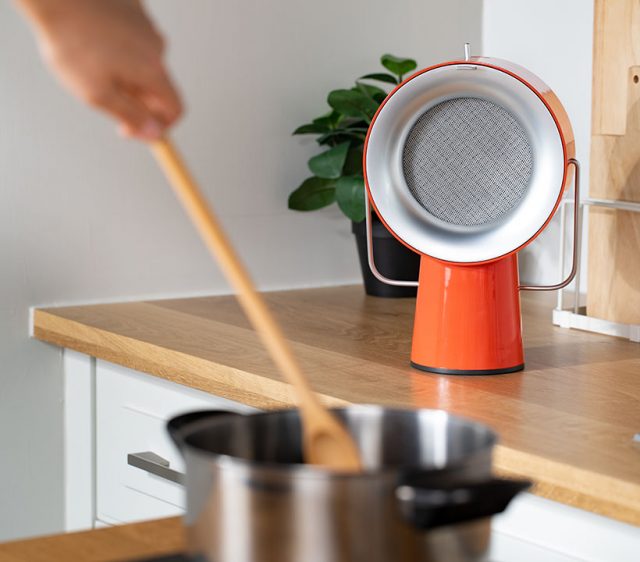 AirHood - Petite mais puissante hotte de cuisine portable 