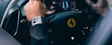 Richard Mille et Ferrari créent une montre de 1,75 mm d'épaisseur