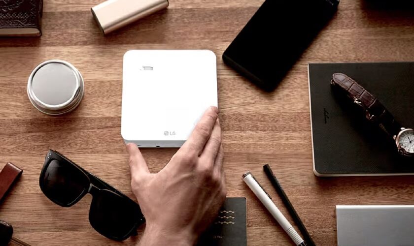 CineBeam - Un projecteur intelligent portable pour le divertissement