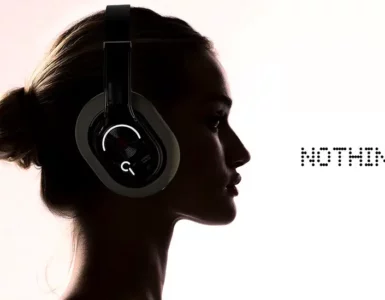 Head (1) - Casque d'écoute conceptuel futuriste et transparent pour la marque Nothing