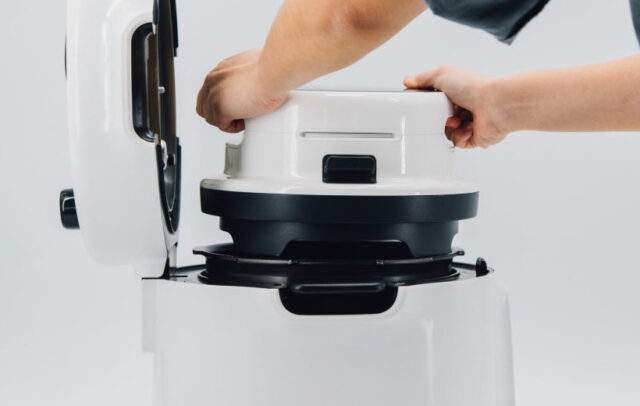 L'autocuiseur Pronto de CookingPal fonctionne avec le couvercle de friteuse intelligente Alto 2