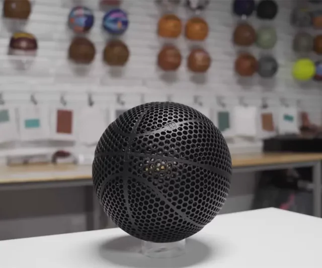Wilson dévoile un ballon de basket révolutionnaire imprimé en 3D et sans air 1