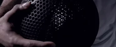 Wilson dévoile un ballon de basket révolutionnaire imprimé en 3D et sans air