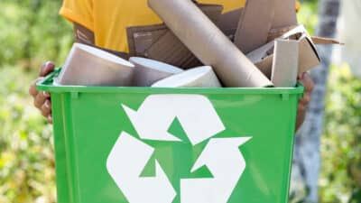 23 choses que vous ne devriez JAMAIS mettre dans votre bac de recyclage