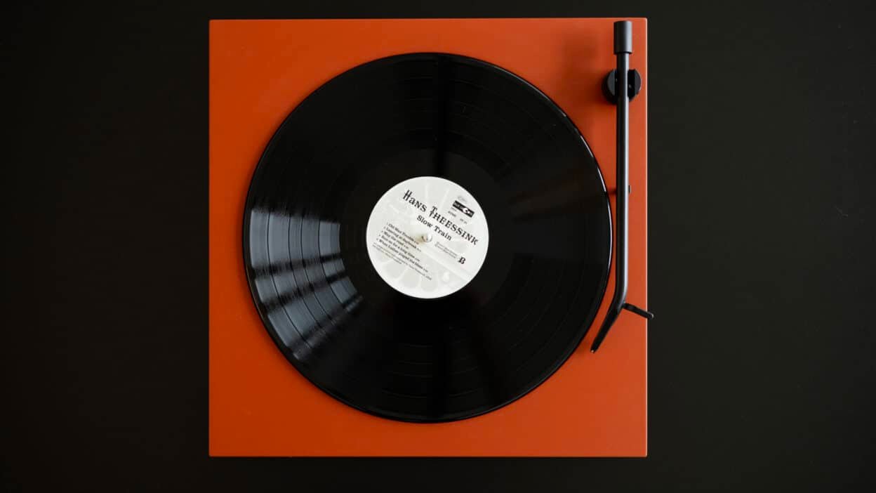 Platine vinyle Tone Factory Terracotta Red vue du dessus